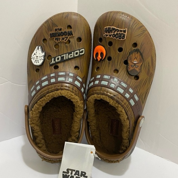 ‼️‼️🚨SOLD 🚨‼️‼️Star Wars Chewbacca Crocs Clogs - Picture 3 of 12